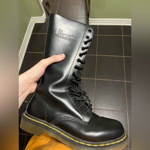 Dr marten 1914 tall boots size 7